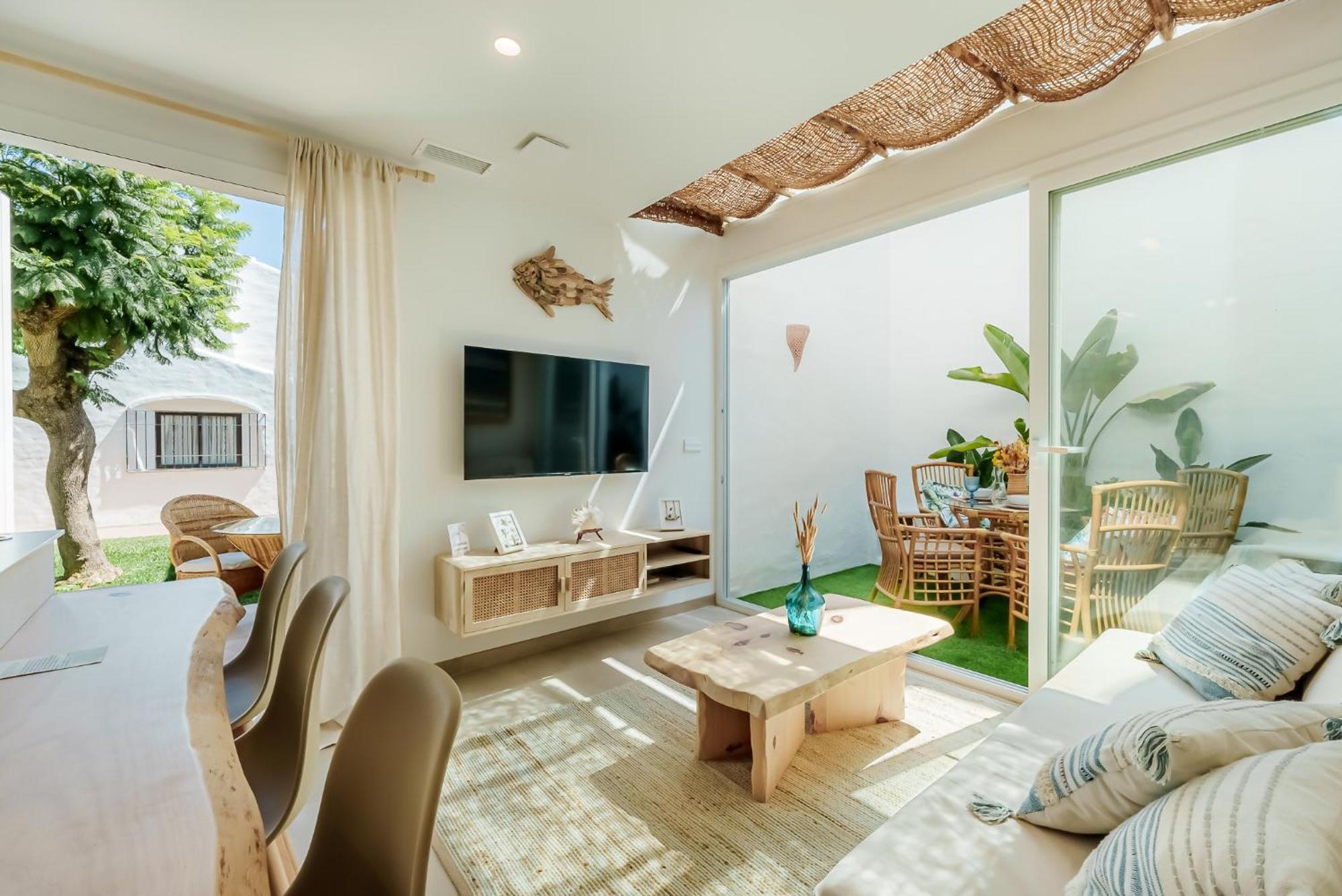 Olas De Calma Apartment Peaceful Retreat 埃斯特波纳 外观 照片